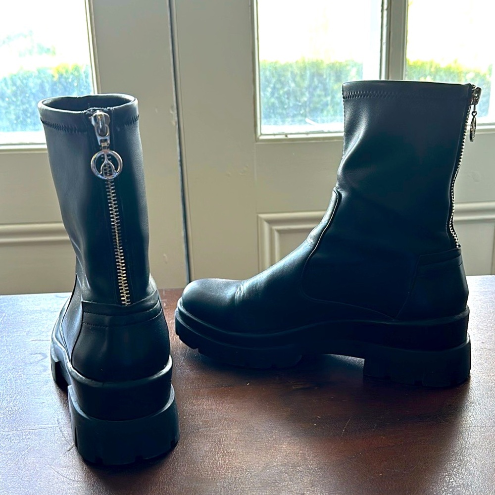 Wishbone Collection Chelsea Boot